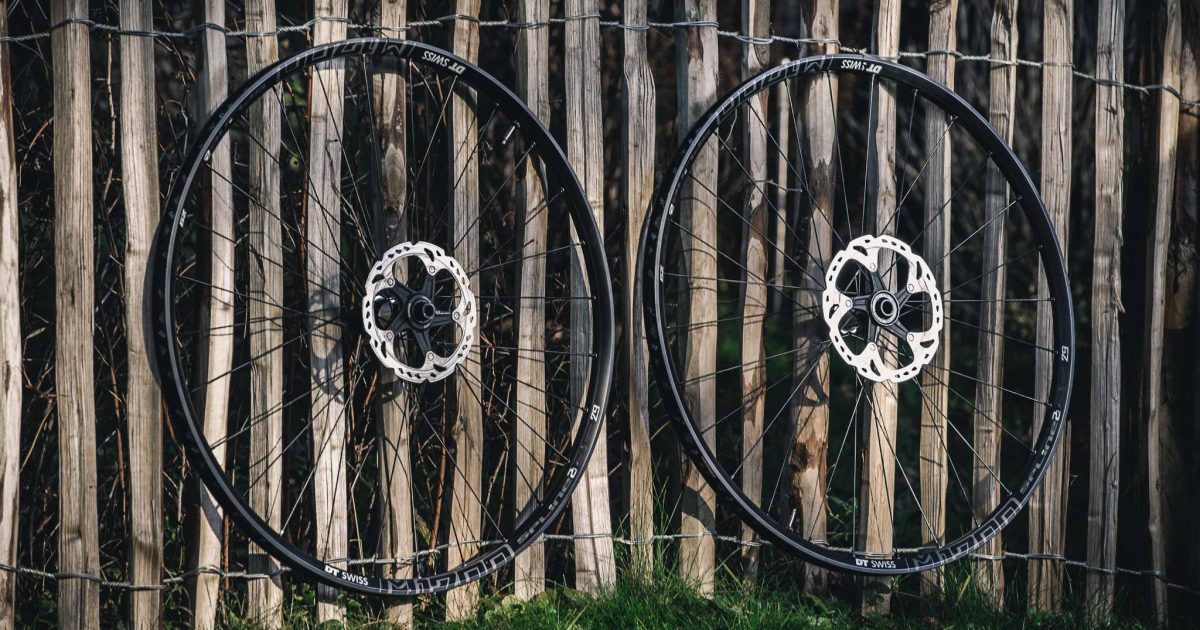 | Swiss X1700 Two-wielen - Vojo Magazine
