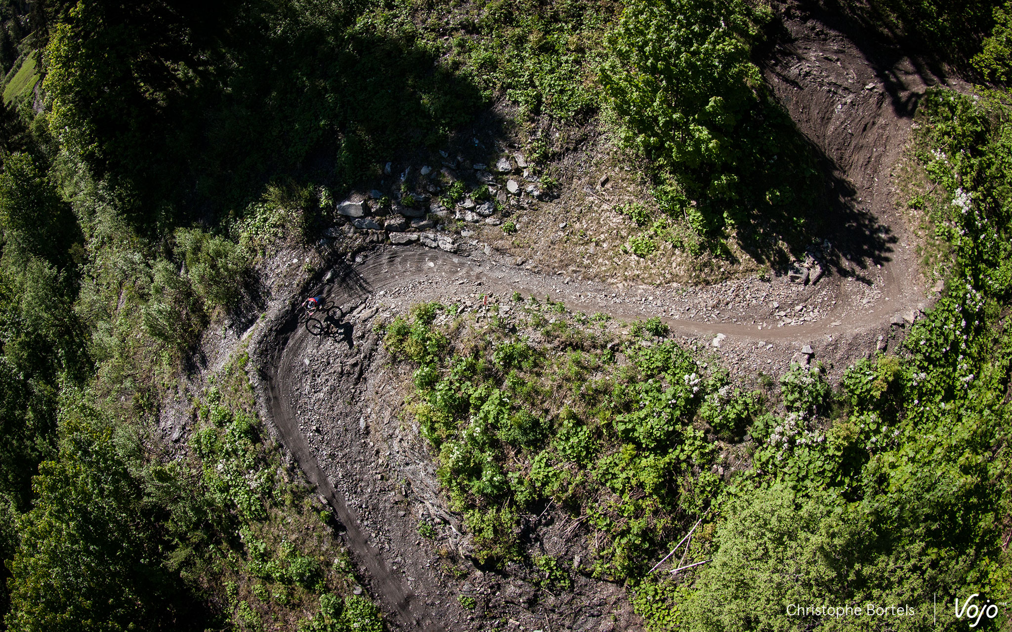 Voor zij die zich bergaf willen uitleven zijn er downhill varianten voorzien op het parkoers.