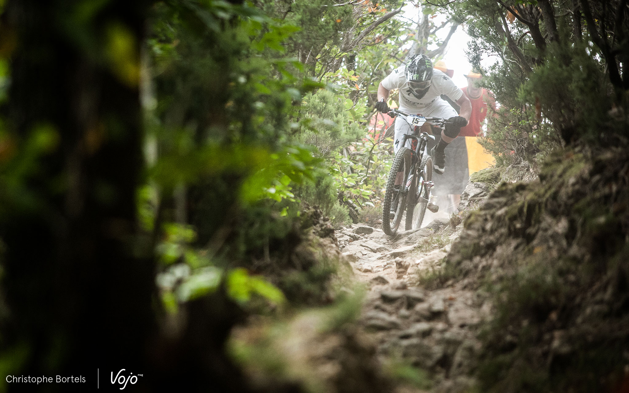 Eenzelfde desillusie voor Jared Graves die zijn enkel blesseerde in SP2 en een ommetje moest maken naar het ziekenhuis. Een seizoen om snel te vergeten voor de Australiër, die als 34ste eindigde in de EWS.