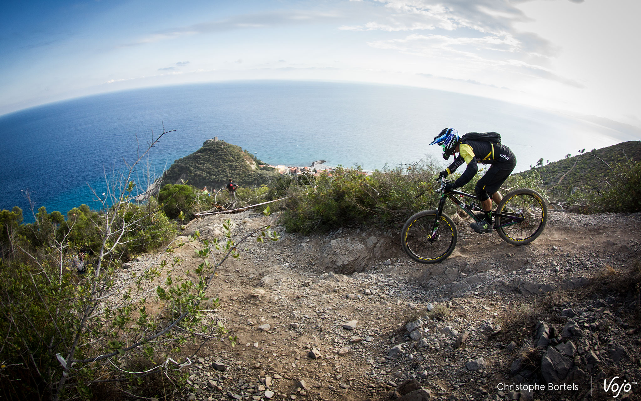 Sam Hill was twee weken geleden nog de beste in de voorlaatste manche van de EWS in Valberg. In Finale Ligure werd hij tiende. Volgend seizoen zet hij alles op enduro.