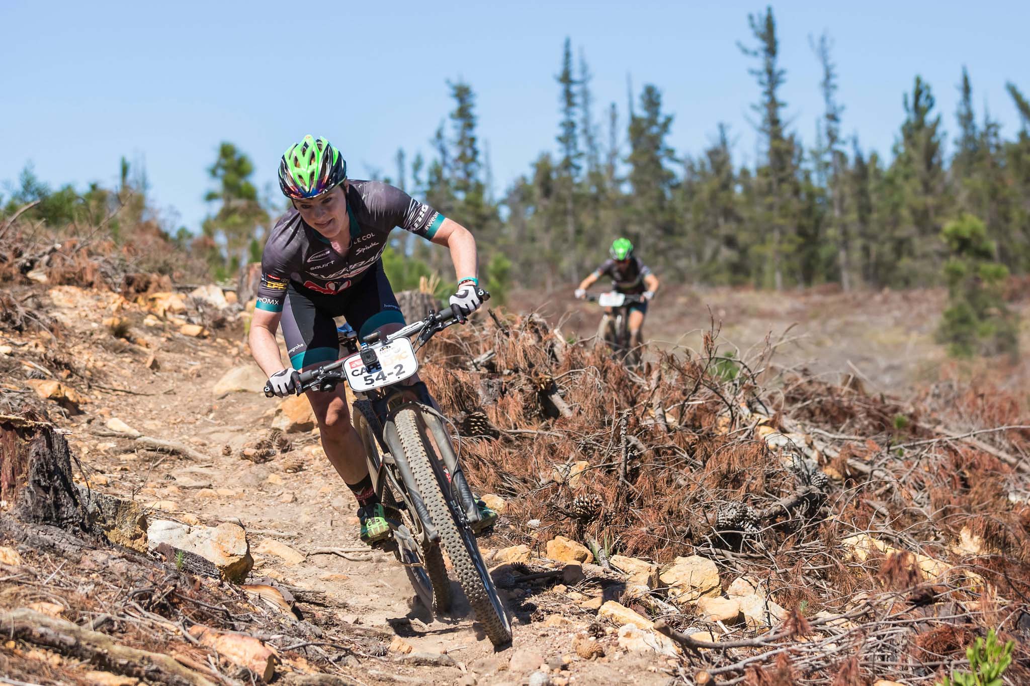 Annie Last en Mariske Strauss – Photo by Dominic Barnardt/Cape Epic/SPORTZPICS