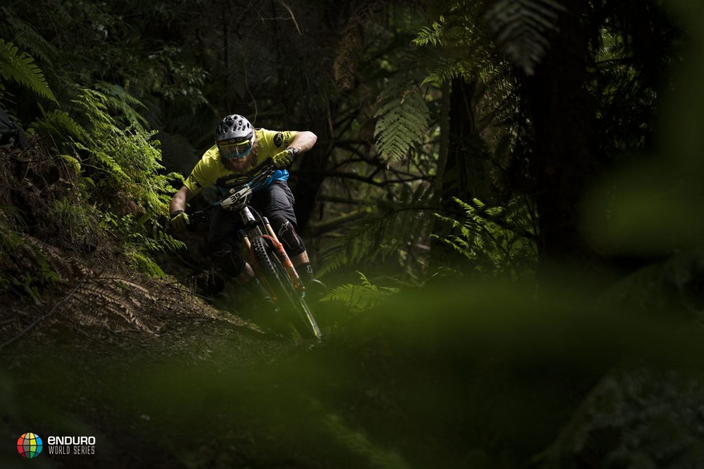 EWS #1 Rotorua: Masters en Ravanel de snelsten!