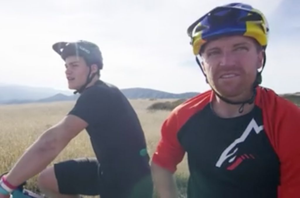 Aaron Gwin en Richie Rude samen op training