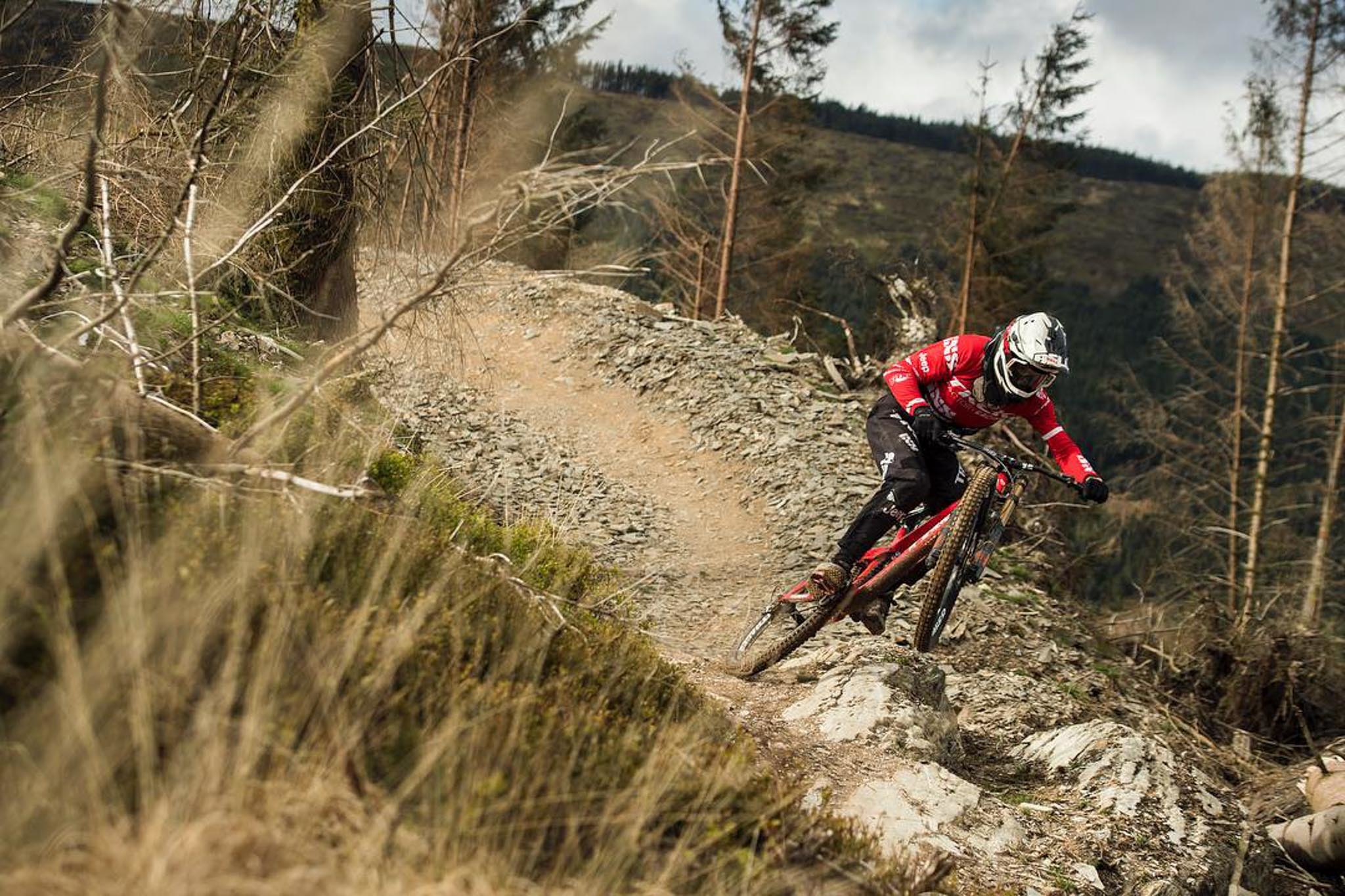 Dan Atherton – DYFI Raw