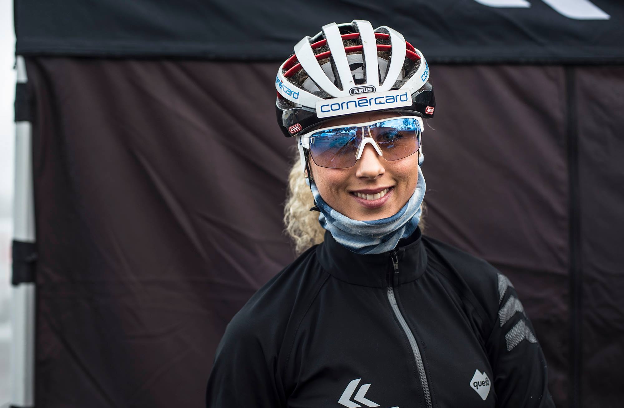 Jolanda Neff breekt sleutelbeen en elleboog en mist World Cup opener