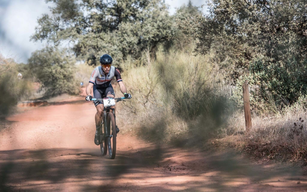 Hans Becking derde in openingstijdrit Andalucia Bike Race