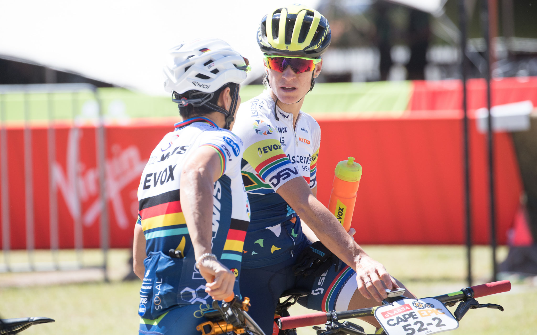 Sabine Spitz & Robyn de Groot – Photo by Greg Beadle/Cape Epic/SPORTZPICS