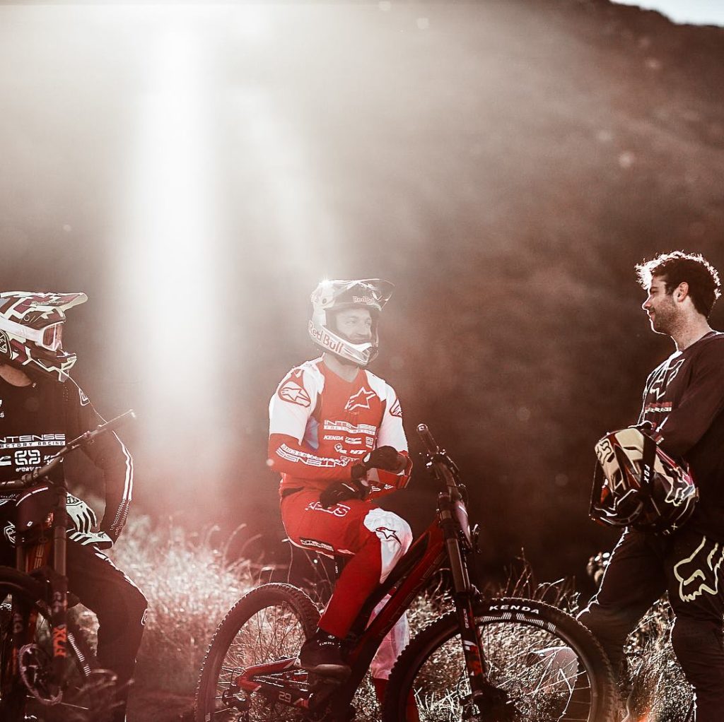 Aaron Gwin tekent bij Intense Factory Racing