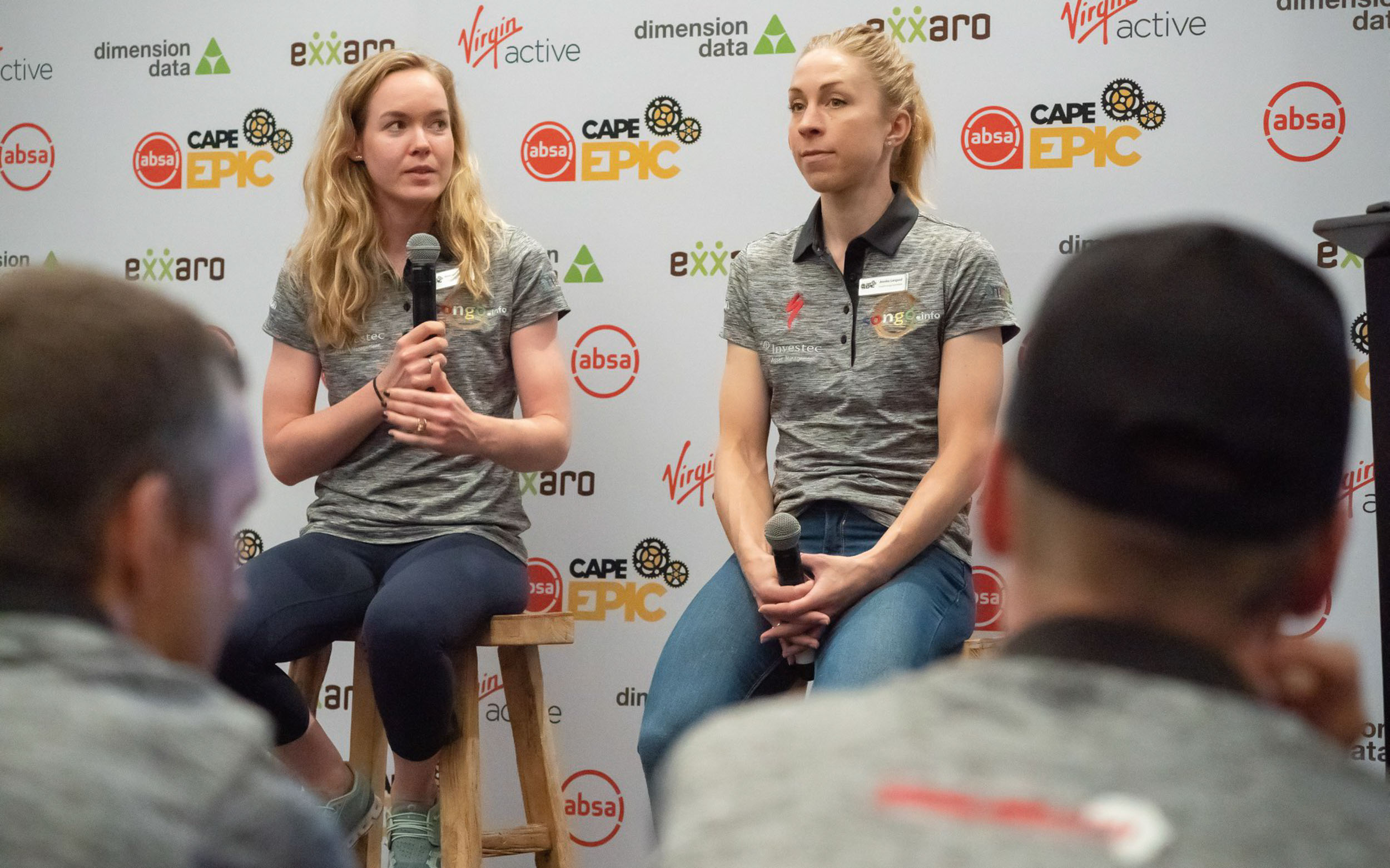 Anna van der Breggen & Annika Langvad. Foto copyright Greg Beadle / Cape Epic