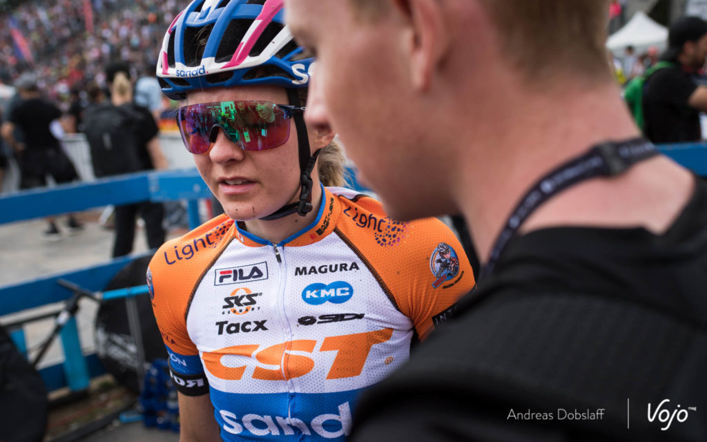 World Cup MTB Nove Mesto: Courtney wint, dramatisch einde voor Tauber!