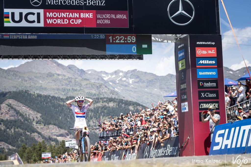 Best of | World Cup MTB Vallnord: de roze wolk van Anne Terpstra!