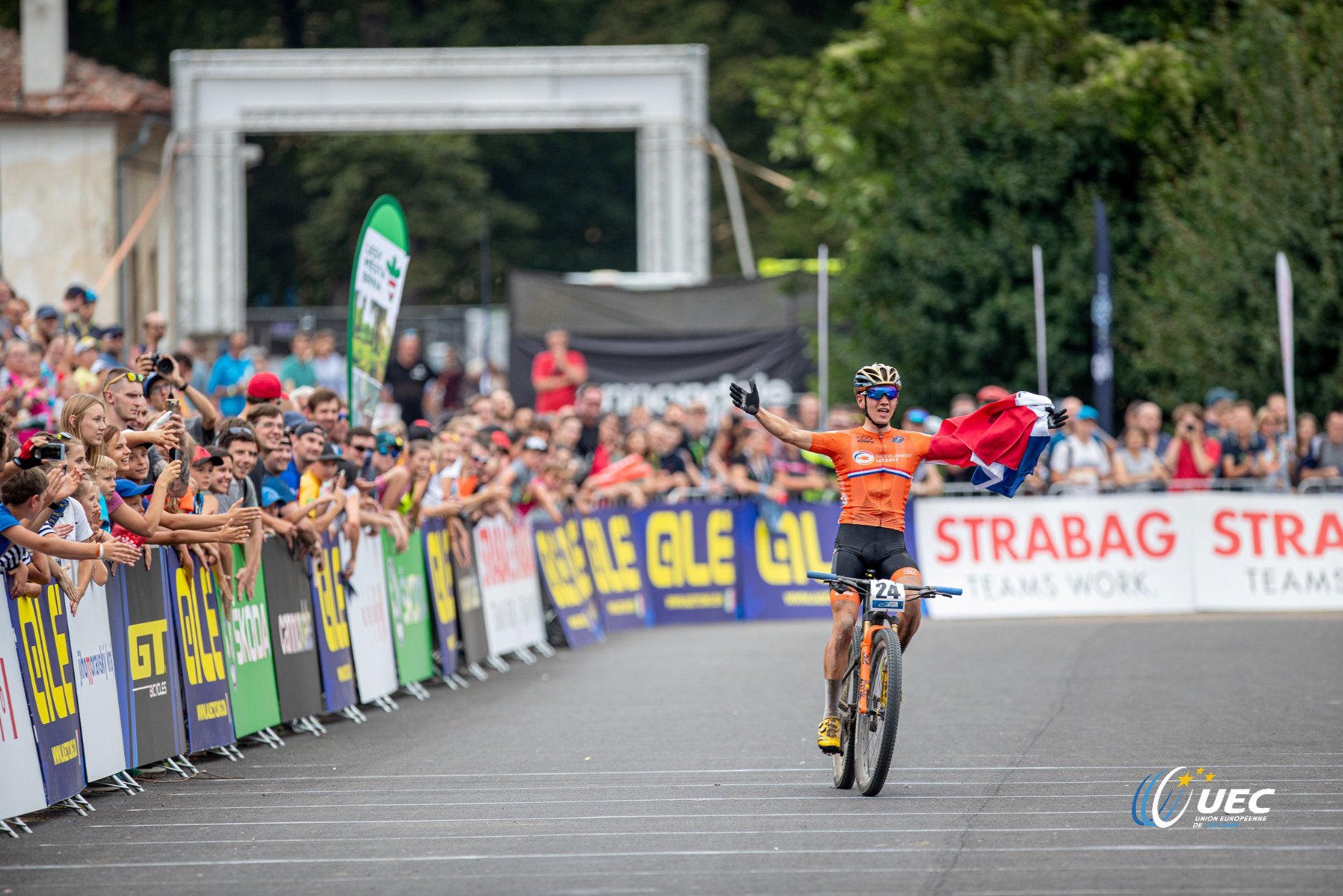 EK MTB Brno: goud én brons voor Mathieu van der Poel en ...