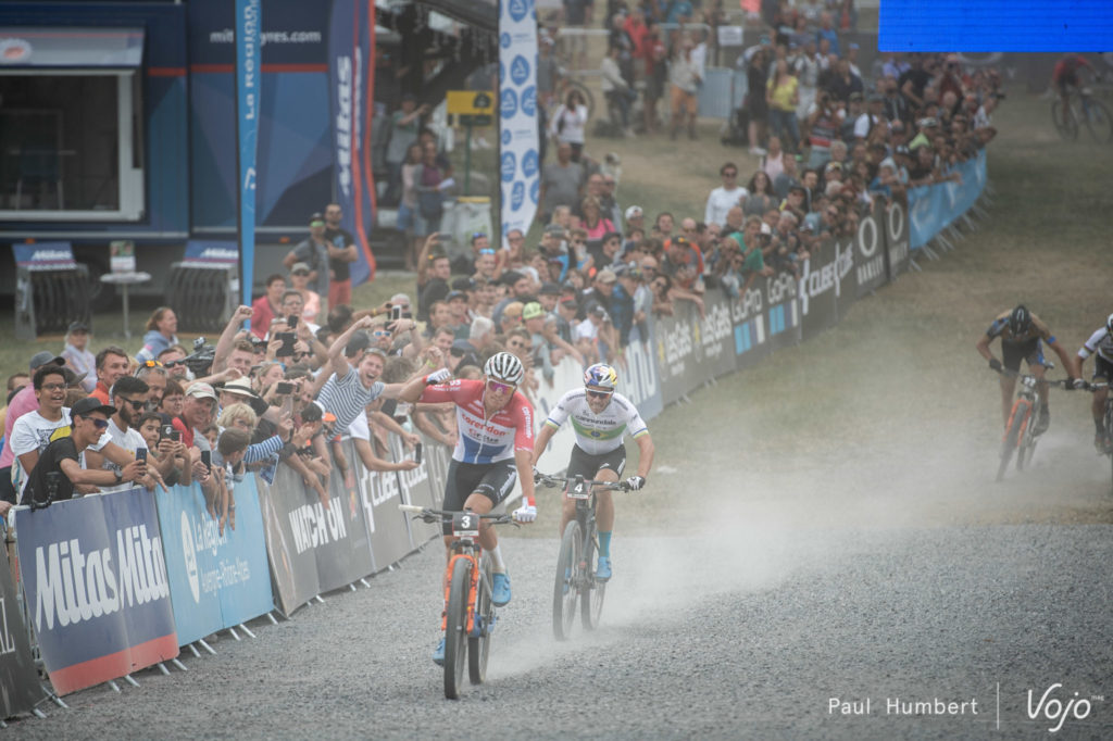 World Cup XCC Les Gets: Mathieu van der Poel is terug ... en dat heeft iedereen geweten!