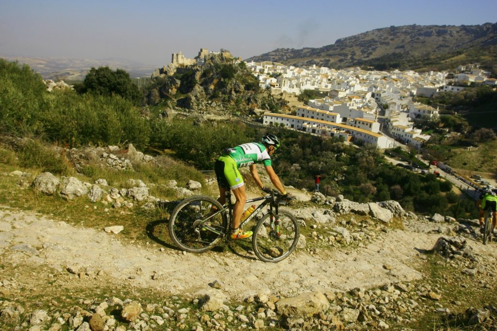 Andalucia Bike Race blaast 10 kaarsjes uit!