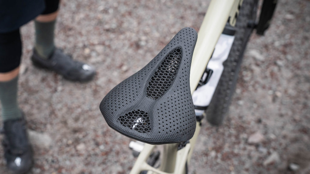 Specialized Power Mirror & Fi'zi:k Antares Adaptative: het zadel van de toekomst wordt geprint!