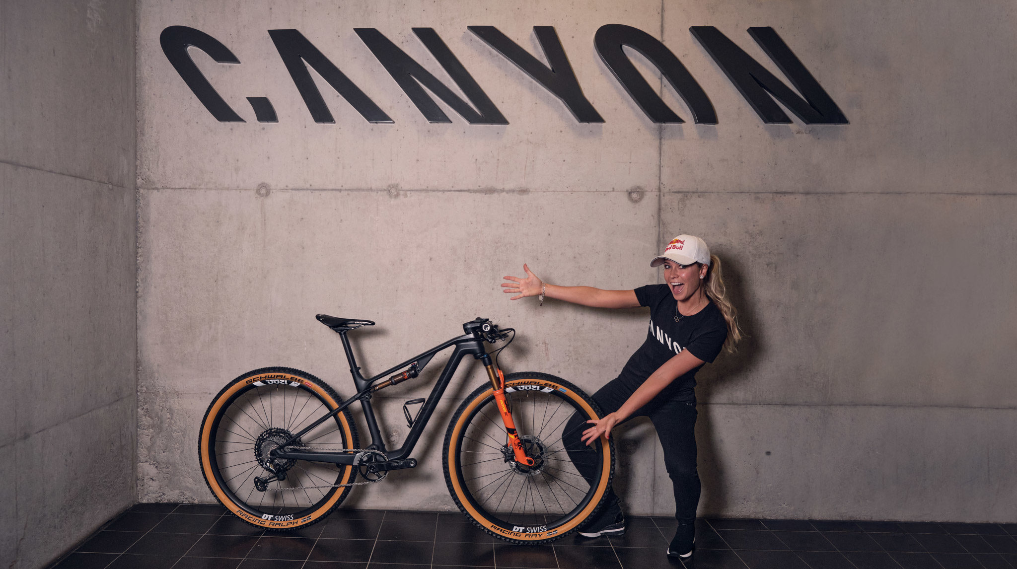 Transfernieuws | Emily Batty naar Canyon