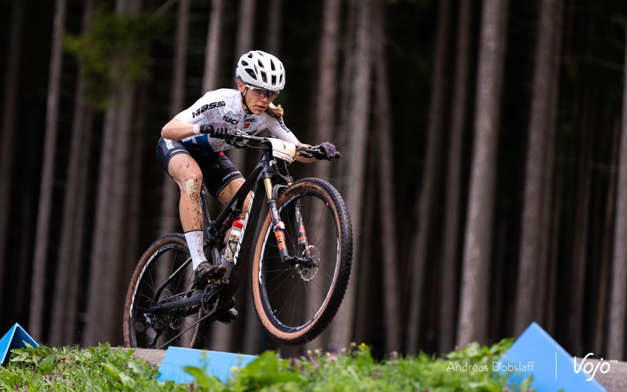 World Cup MTB Nove Mesto: Loana Lecomte volgt zichzelf op!