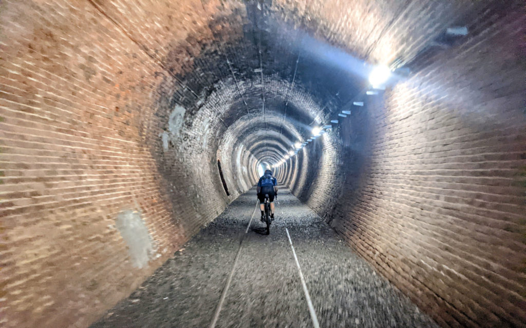 Illustratieve afbeelding van het artikel: "Gravel Ride | Gravelride 13 Terrils: terrils, tunnels en techniek"