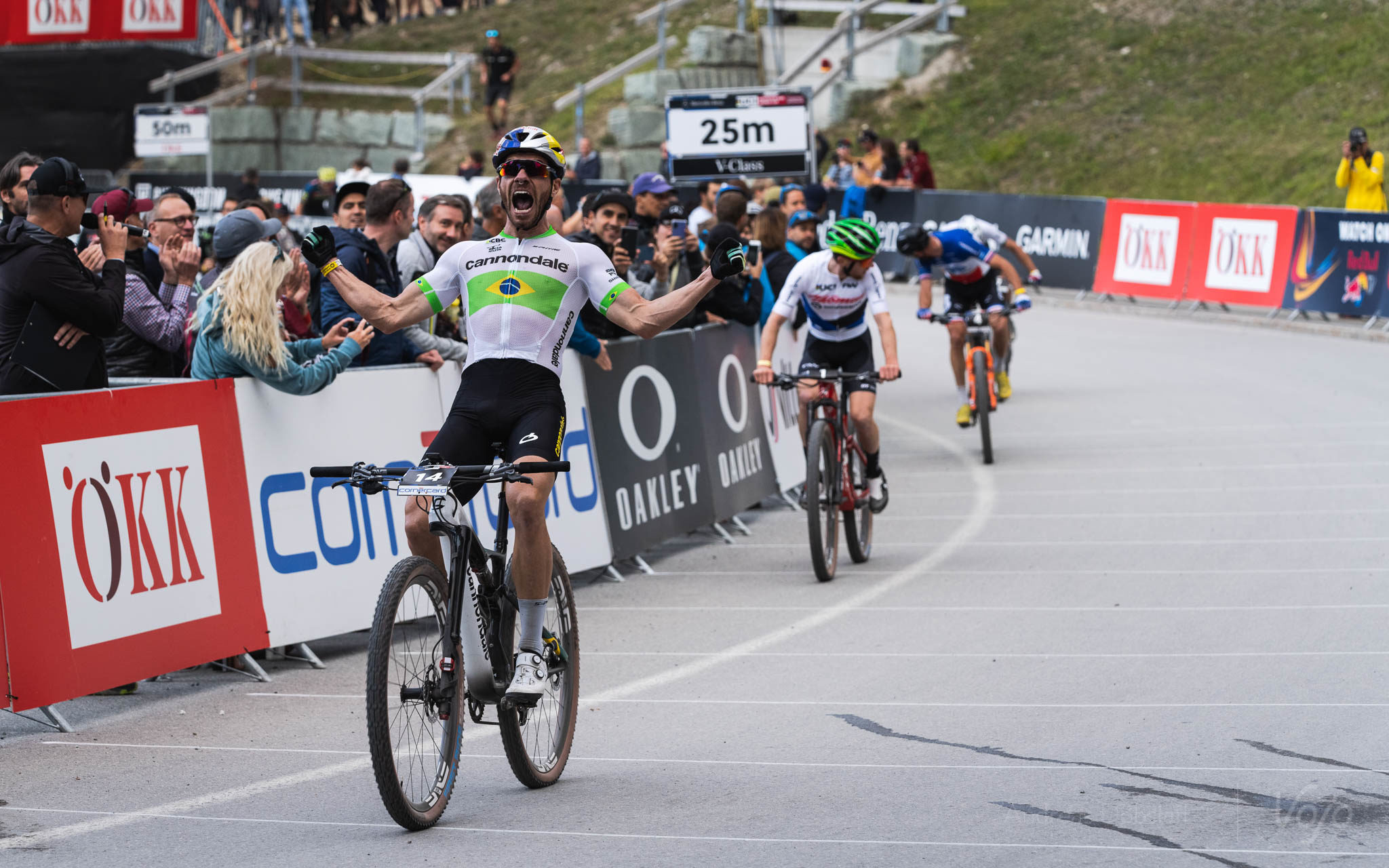 World Cup XCC Lenzerheide: Rissveds en Avancini halen het