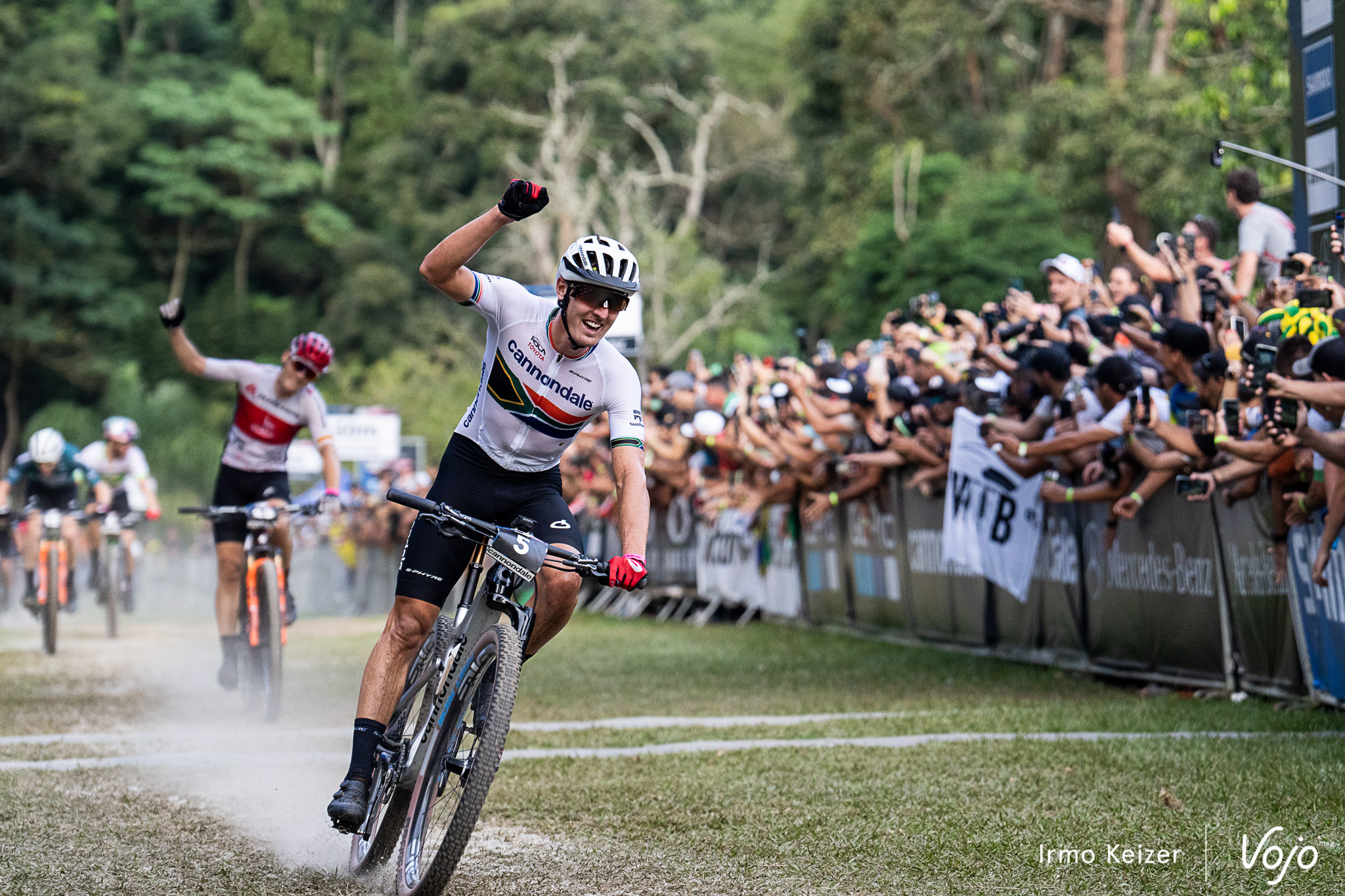 World Cup XCC Petrópolis: Avancini ziet in eigen huis ploegmaat Hatherly zegevieren