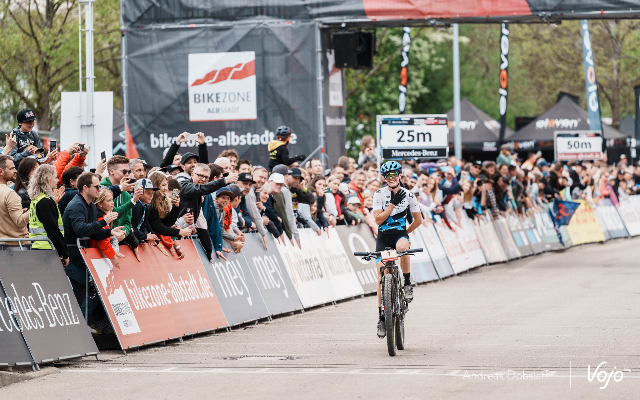 World Cup XCO Albstadt: het perfecte weekend van Rebecca McConnell