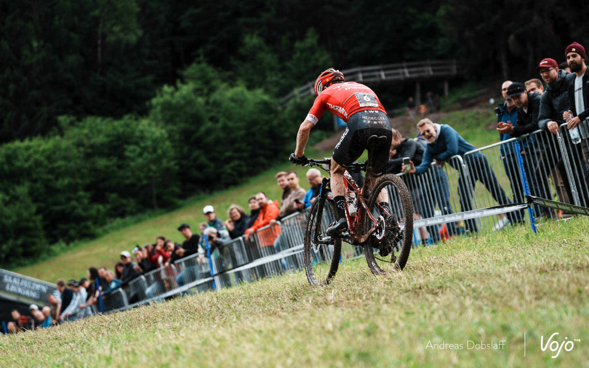 World Cup XCC Leogang: twee laaglanders als een duveltje uit een doosje naar de eerste startrij