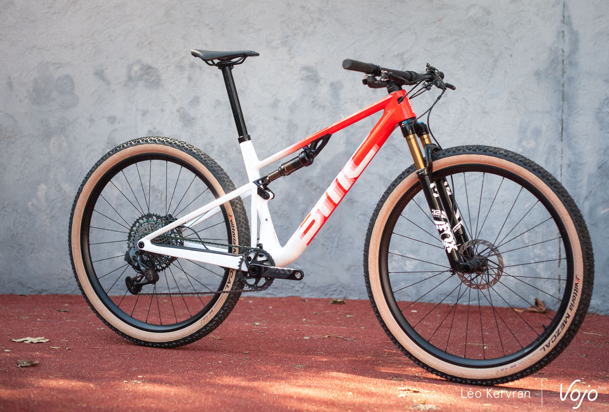 Test nieuw | BMC Fourstroke 01 & Fourstroke LT: the fight club - BMC Fourstroke 01: revolutionair!