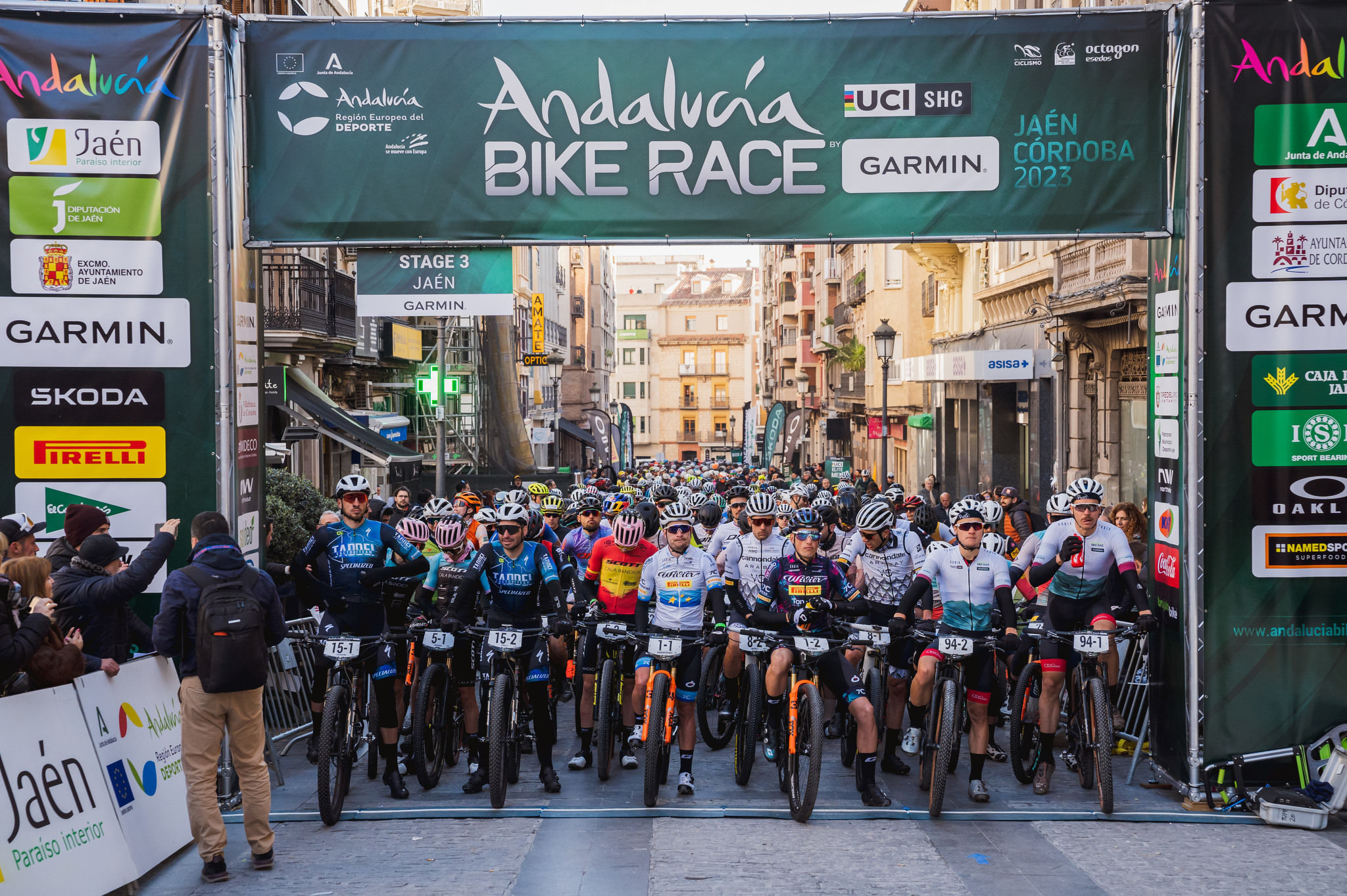 Illustratieve afbeelding van het artikel: "Nieuwe ritwinst en leiderstrui voor Wout Alleman in Andalucia Bike Race"