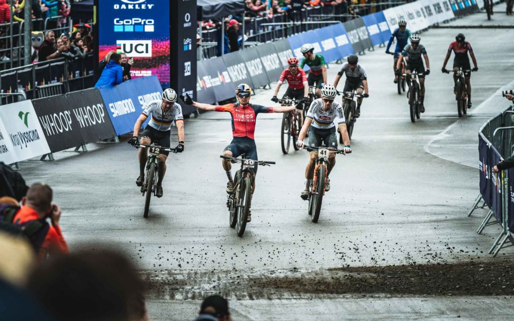 World Cup XCC Nové Město: Stigger en Pidcock aan het feest