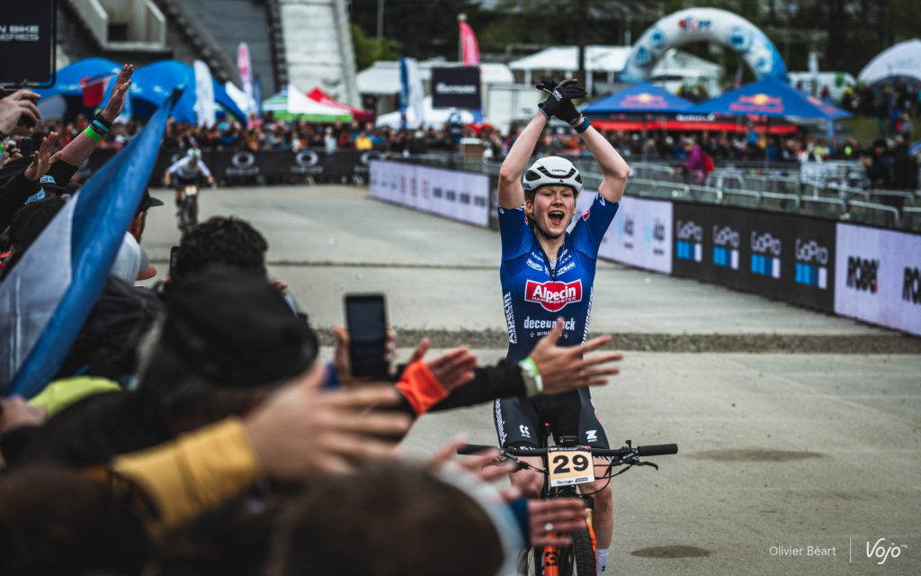 World Cup MTB Nové Město XCO vrouwen: meteen raak voor Puck Pieterse!