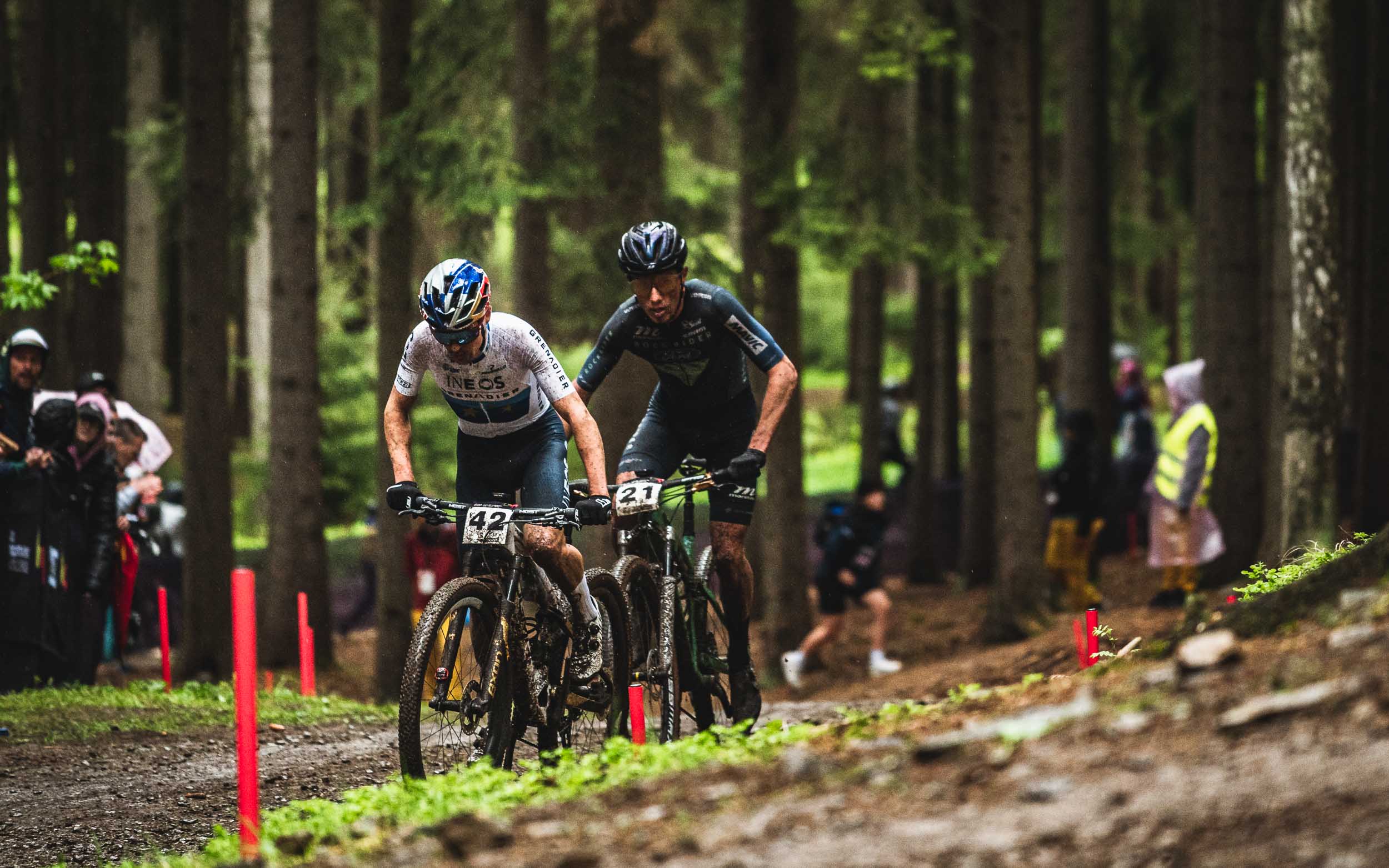 World Cup XCO Nové Město mannen: Tom Pidcock pakt de volle buit