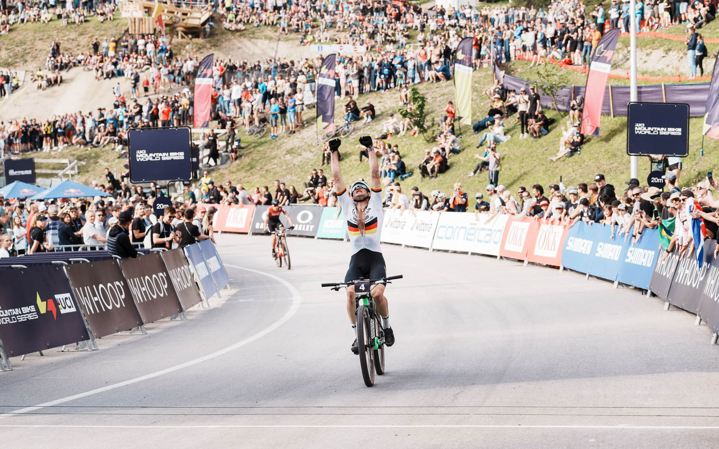 World Cup XCC Lenzerheide: Rissveds en Schwarzbauer het snelst