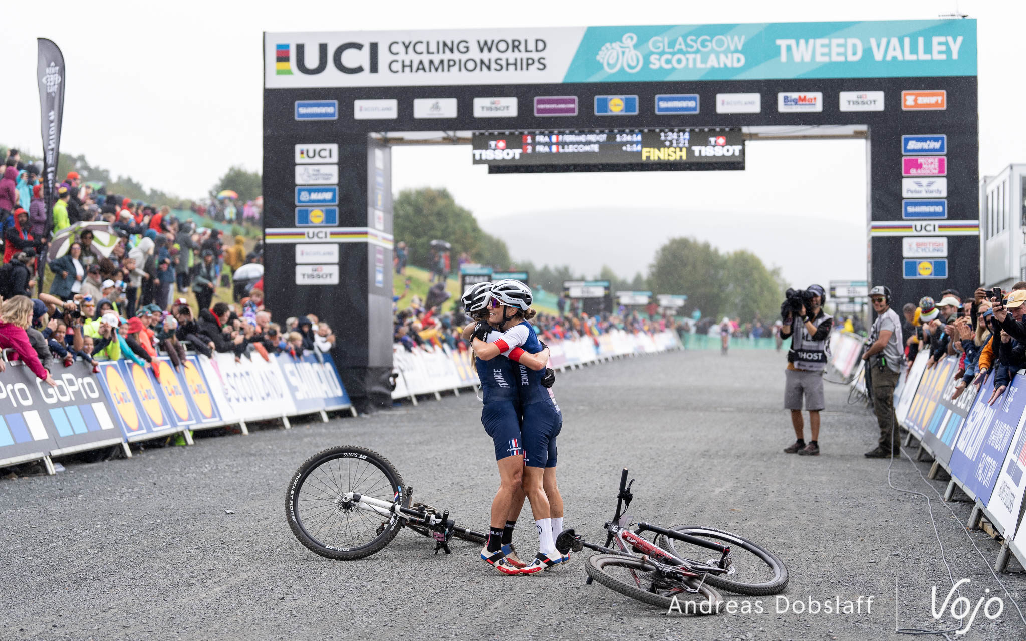 WK XCO 2023 vrouwen: Franse dubbel en brons voor Puck Pieterse!