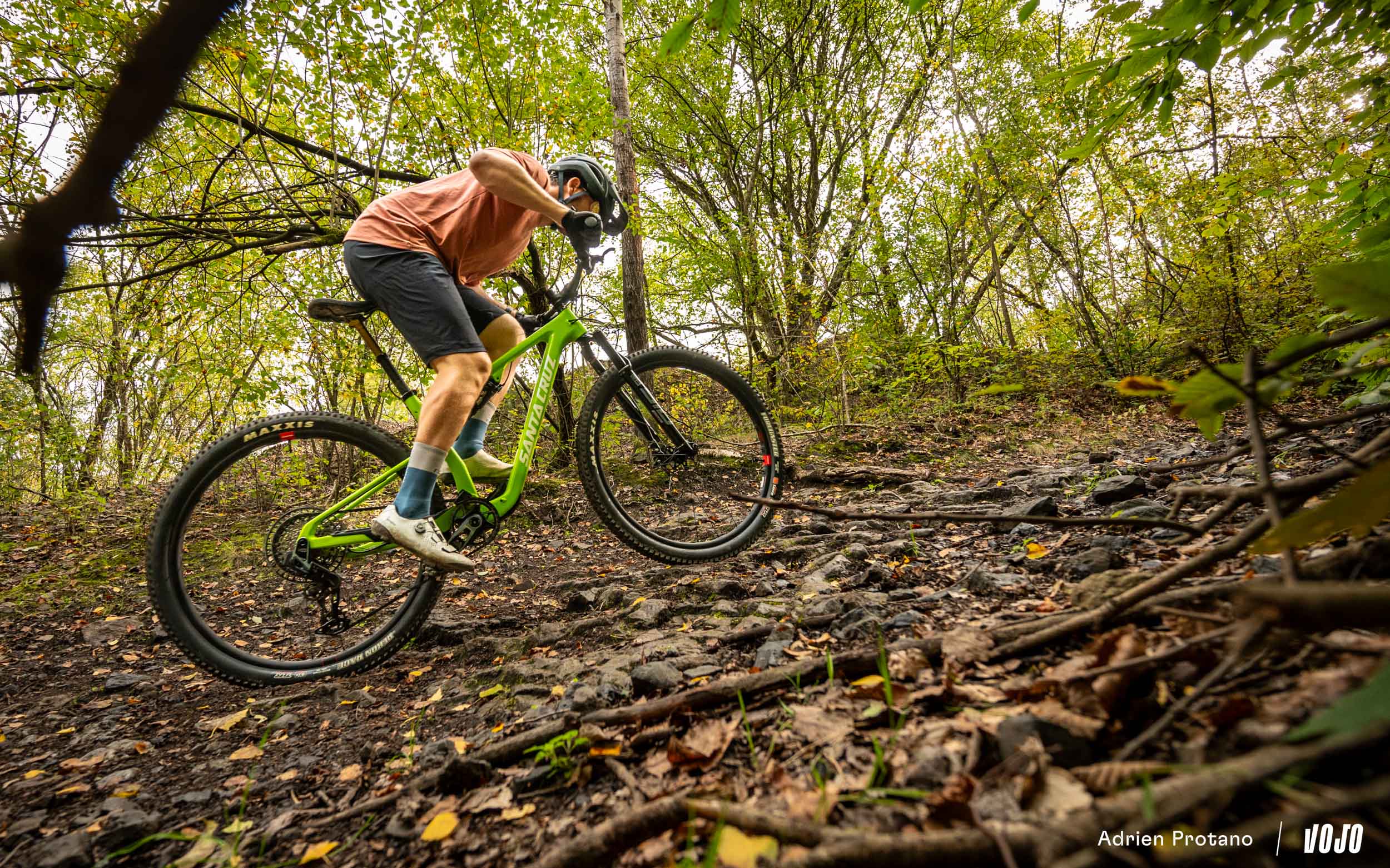 https://www.vojomag.nl/app/uploads/2023/11/Cervelo ZFS 5 VS Santa Cruz Blur 2023 Vojo Adrien Protano 10.jpg