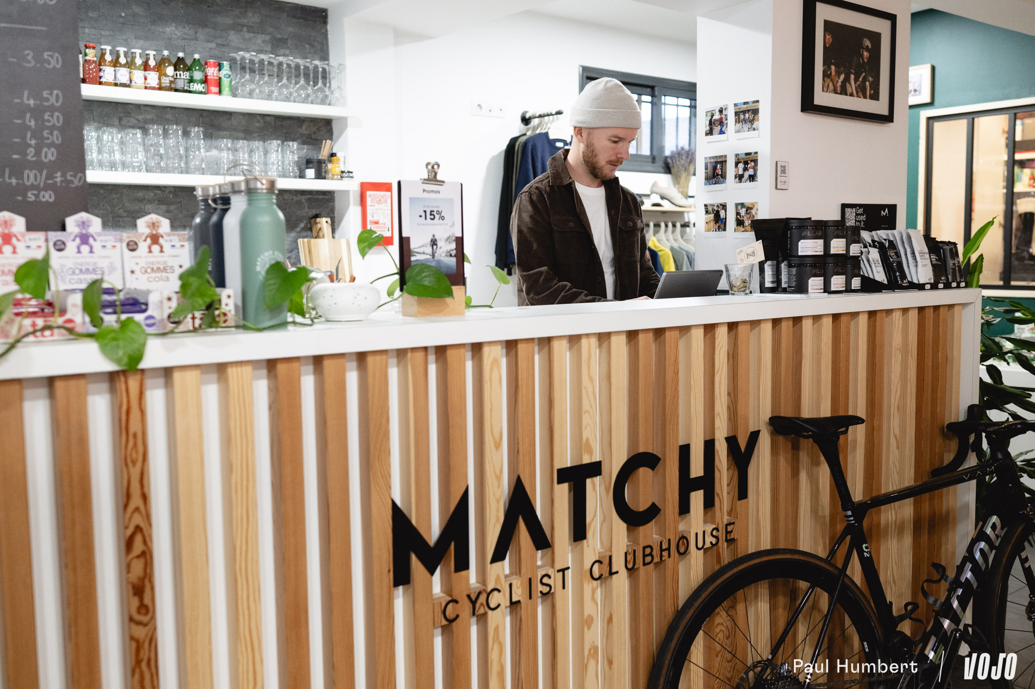 https://www.vojomag.nl/app/uploads/2023/12/matchy geoffrey baudouin lunch ride podcast 2023 vojo paul humbert 11.jpg