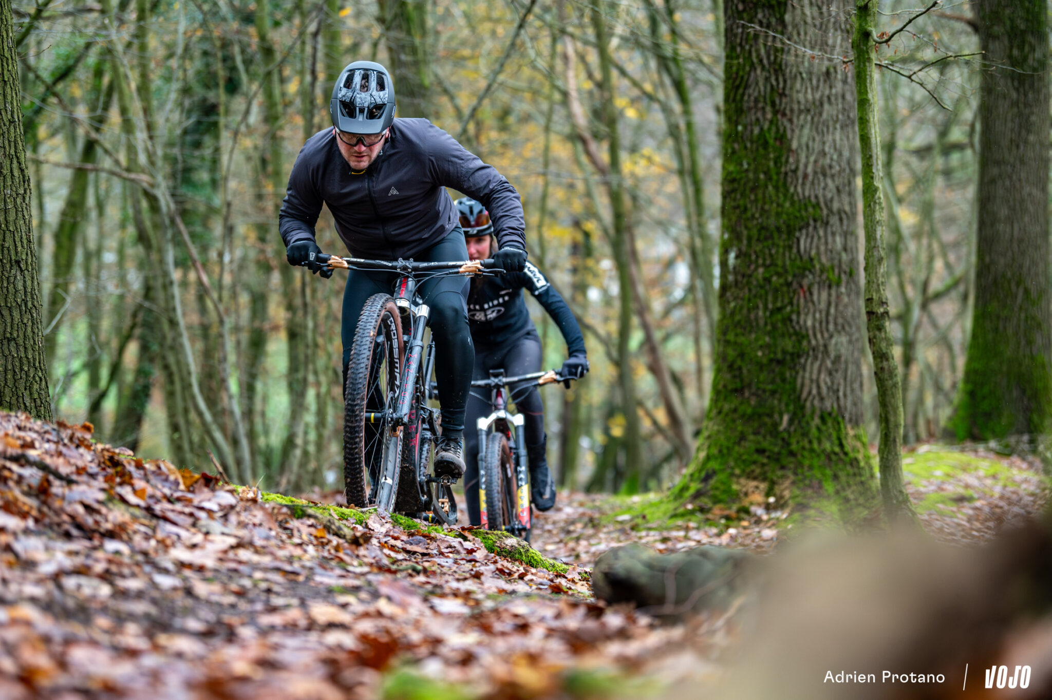 https://www.vojomag.nl/app/uploads/2024/01/Rockrider Race 940S Reportage Emeline Detilleux Vojo 2023 AP 60 2048x1363.jpg