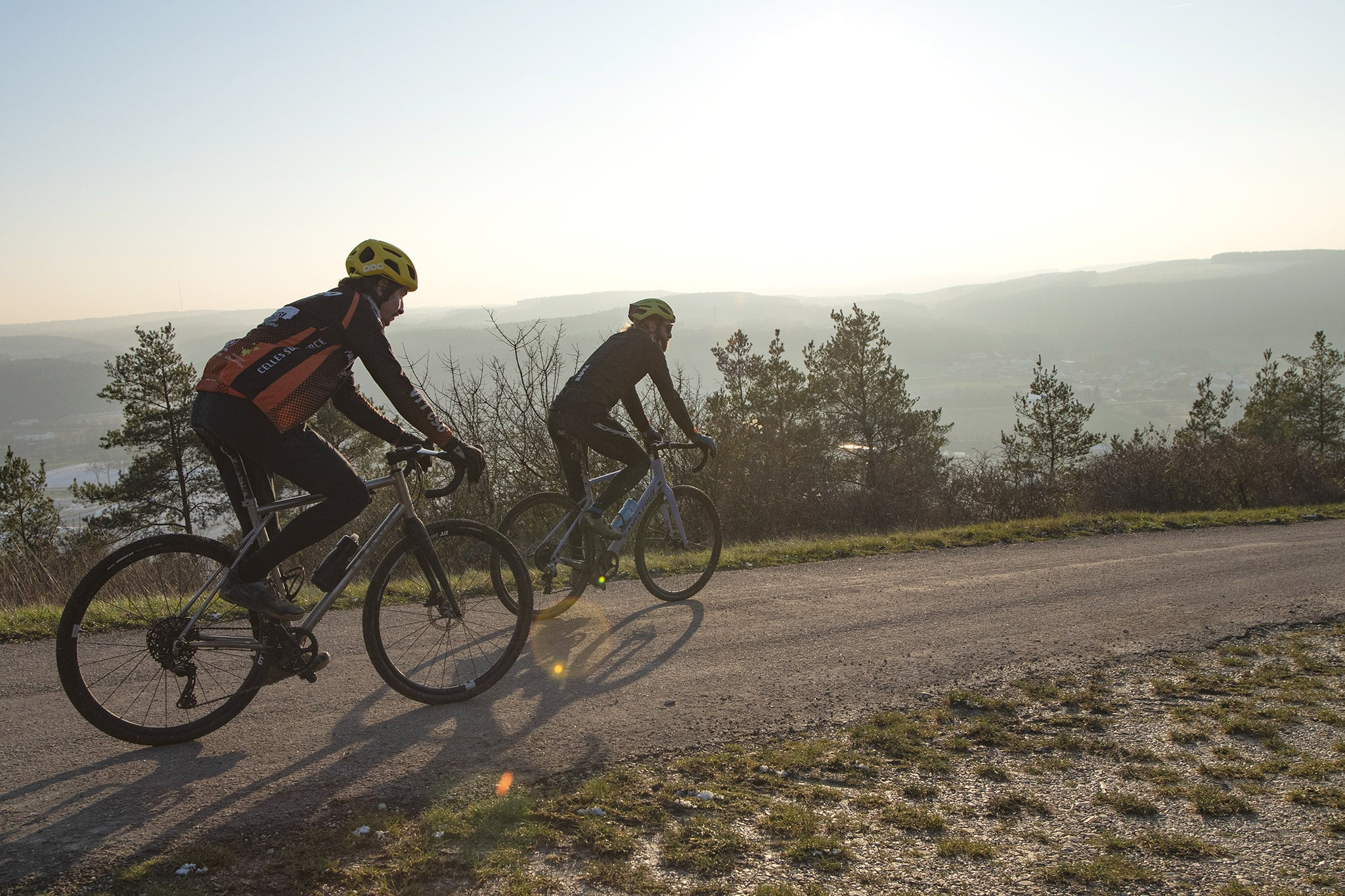 https://www.vojomag.nl/app/uploads/2024/01/Tour de France 2024. Gravel chemins blancs 29bd.jpg