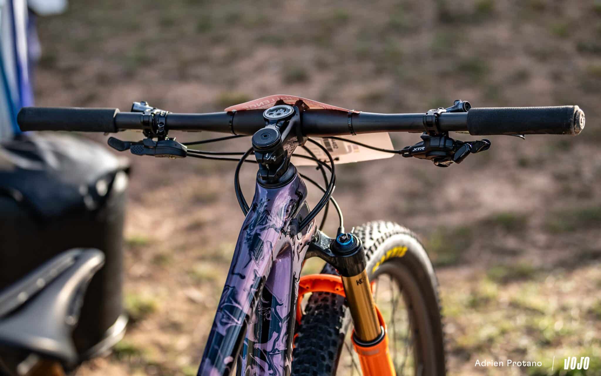 https://www.vojomag.nl/app/uploads/2024/02/Bike Check XCO Chelva 2024 Vojo A. Protano 1867 2048x1280.jpg