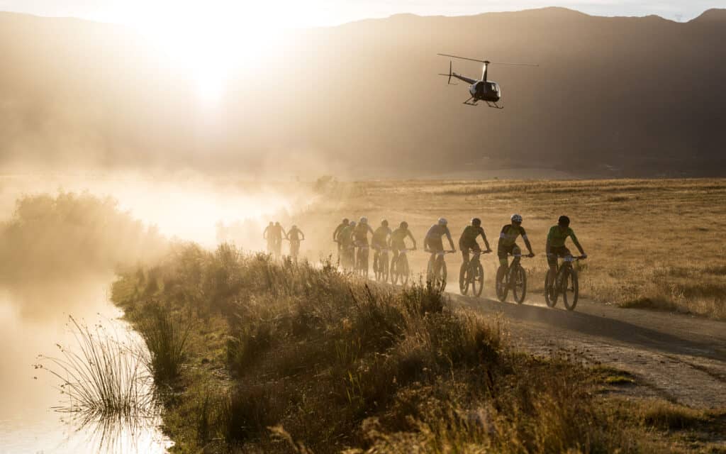 Absa Cape Epic 2024 #1: de eerste tekenen van de machtsverhoudingen