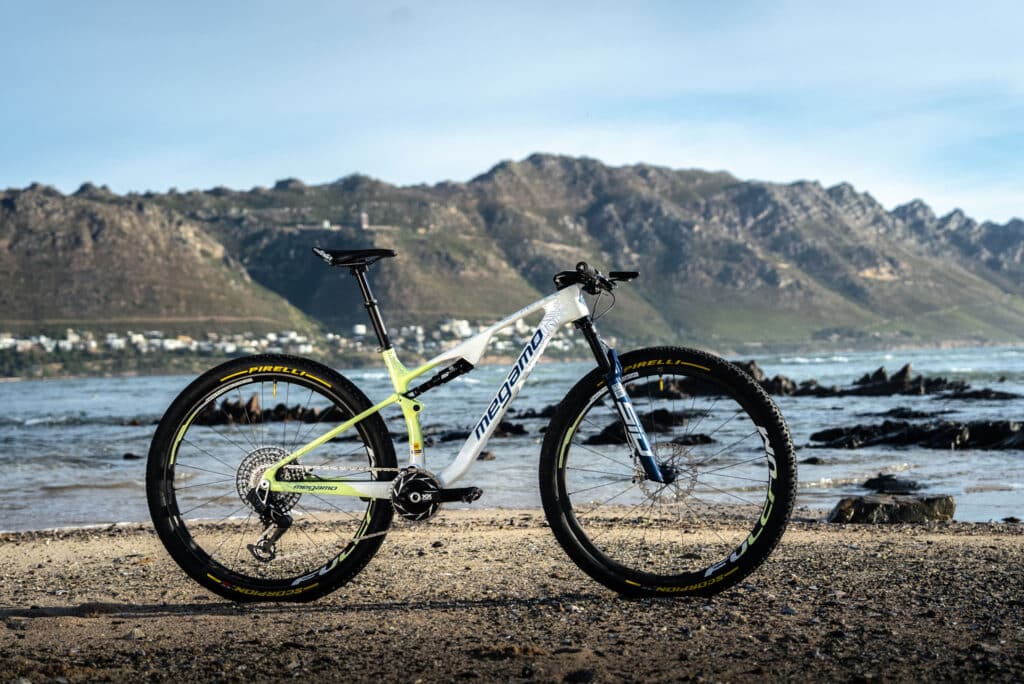 Bike Check – Cape Epic 2024 | De Megamo Track van Buff-Megamo en Wout Alleman en Hans Becking