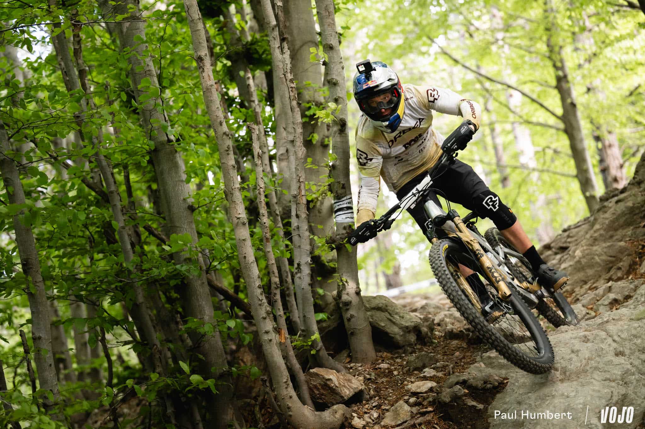 https://www.vojomag.nl/app/uploads/2024/05/course vtt enduro edr finale ligure dimanche 2024 vojo paul humbert.jpg