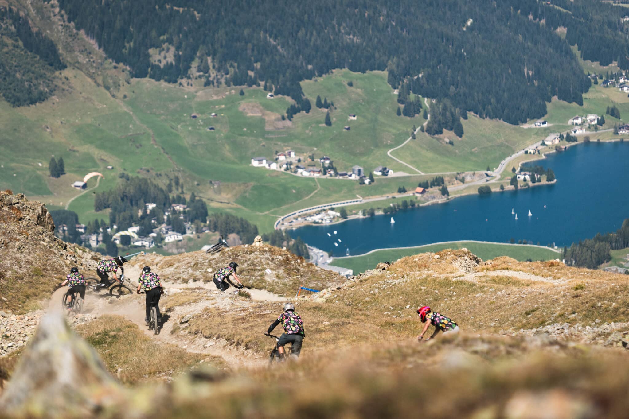 https://www.vojomag.nl/app/uploads/2024/09/MONDRAKER ENDURO TEAM 2023 Davos Day1 stage2 Photo Andographie 66 2048x1365.jpg