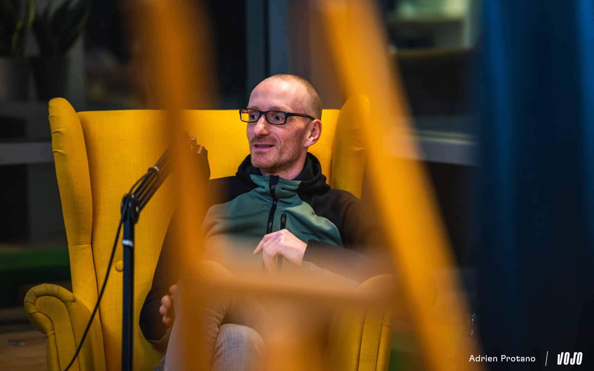 https://www.vojomag.nl/app/uploads/2024/11/Podcast 10 ans Vojo Vojo A.Protano 8 2048x1280.jpg