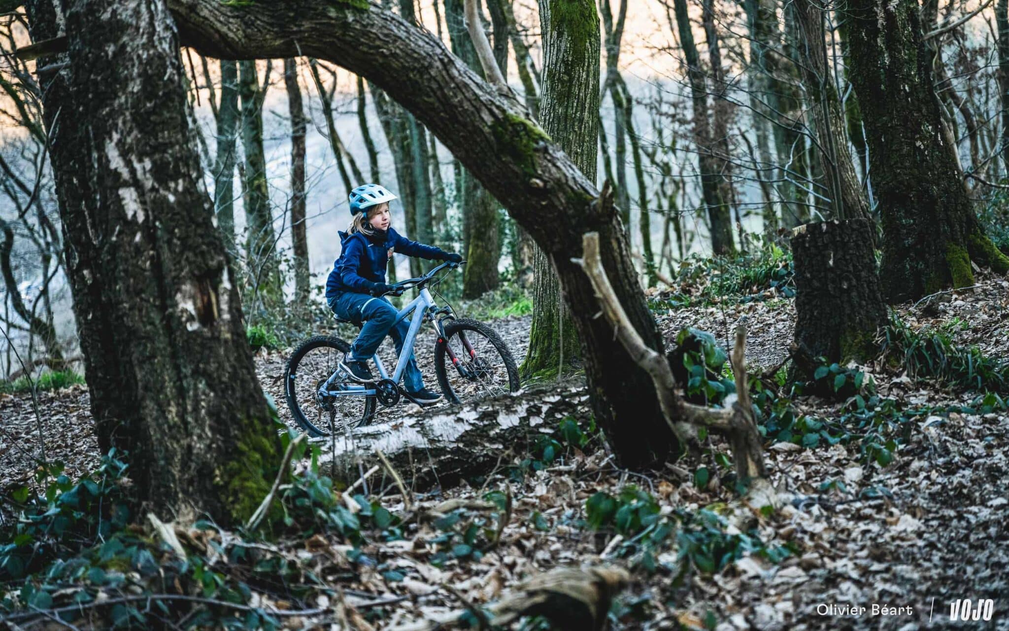 https://www.vojomag.nl/app/uploads/2024/12/Velo enfant decathlon rockrider test essai avis - Copyright Olivier Beart Vojo Magazine 3 2048x1280.jpg