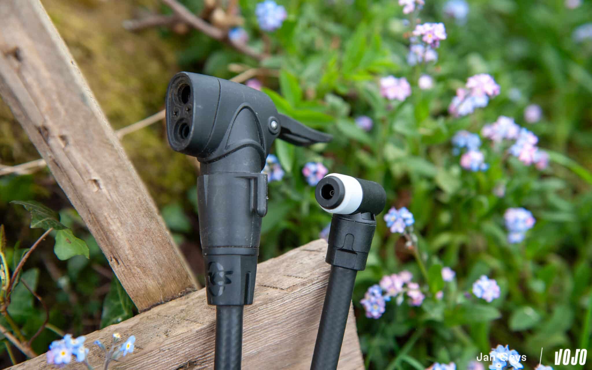 https://www.vojomag.nl/app/uploads/2025/04/test sks germany clik tec pomp schwalbe clik valve copyright jan geys vojomag 21 2048x1280.jpg