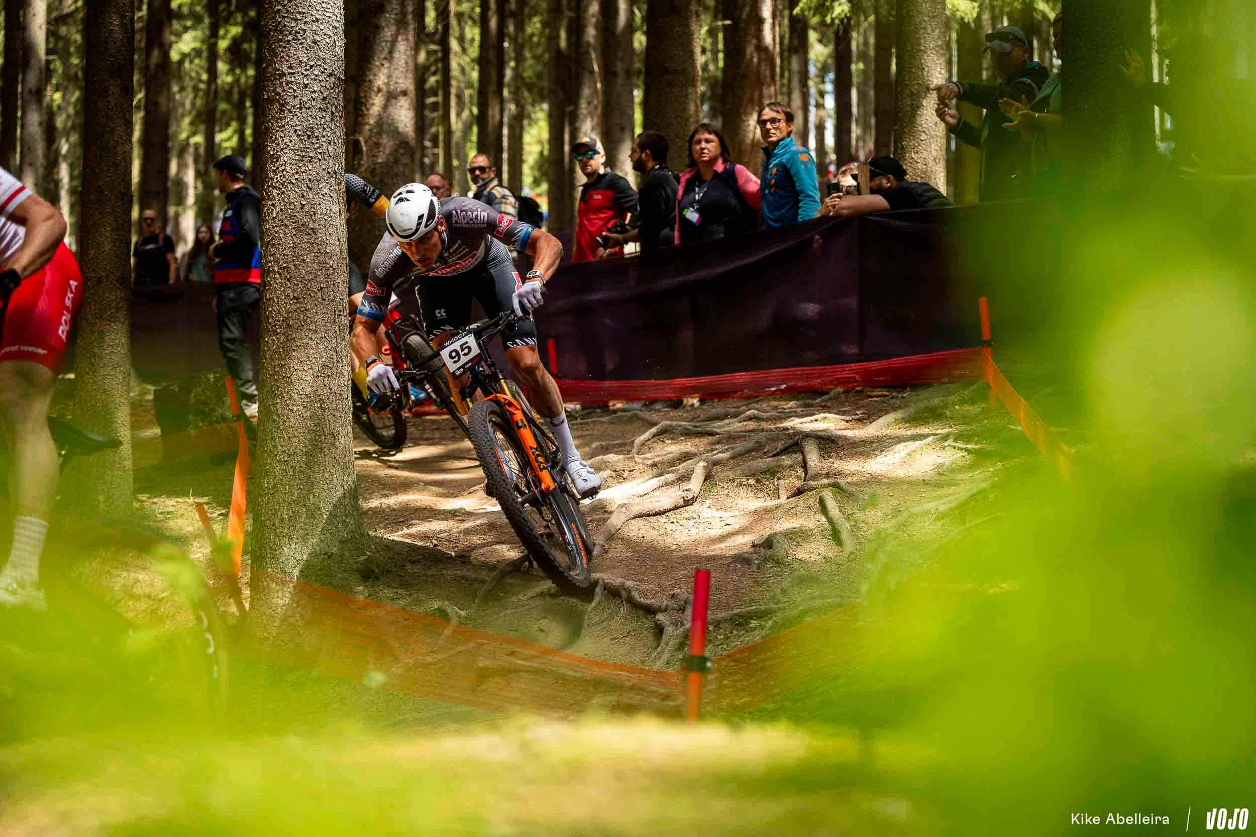 World Cup MTB 2025 | XCO Nové Město #3: baaldag voor Puck Pieterse en Mathieu van der Poel