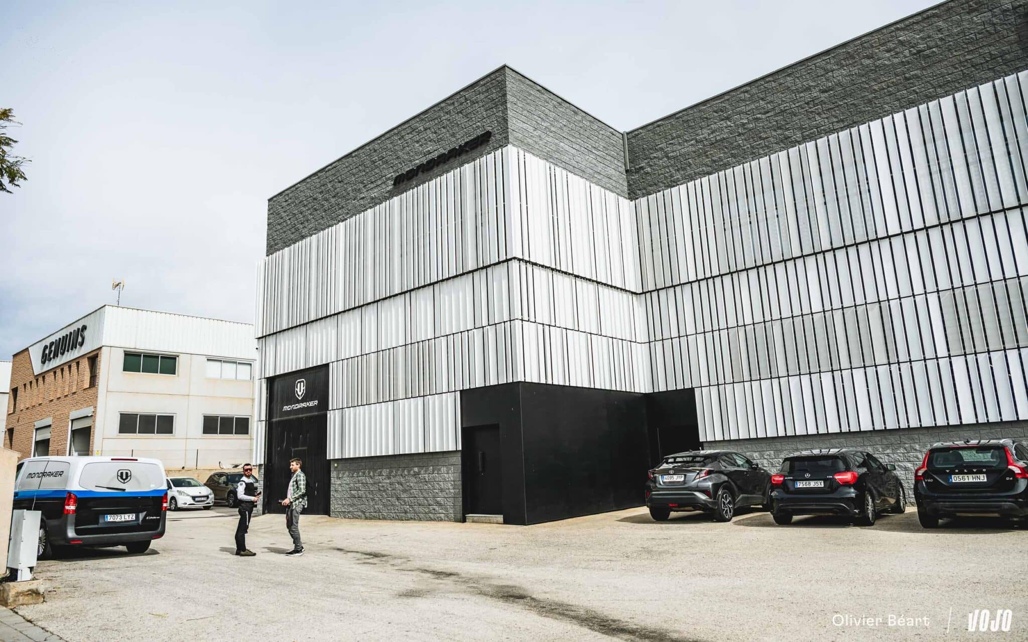 https://www.vojomag.nl/app/uploads/2025/05/Mondraker Visit Espagne HQ Valence Design - Copyright Olivier Beart Vojo Magazine 1 2048x1280.jpg