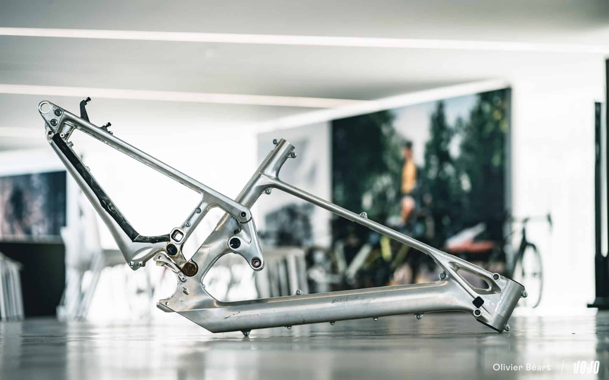 https://www.vojomag.nl/app/uploads/2025/05/Mondraker Visit Espagne HQ Valence Design - Copyright Olivier Beart Vojo Magazine 55 2048x1280.jpg