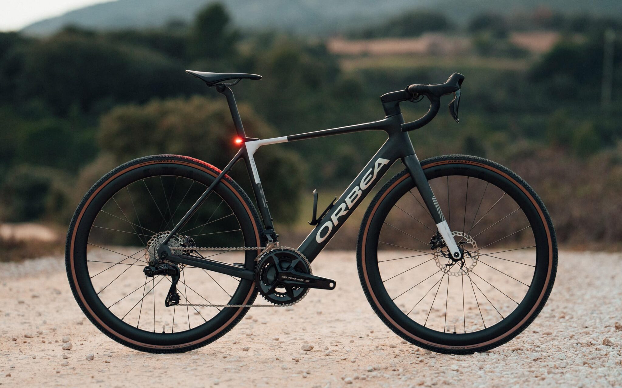 https://www.vojomag.nl/app/uploads/2025/05/ORBEA eROAD25 PRESSCAMP BC GAINM10i 1 2048x1280.jpg