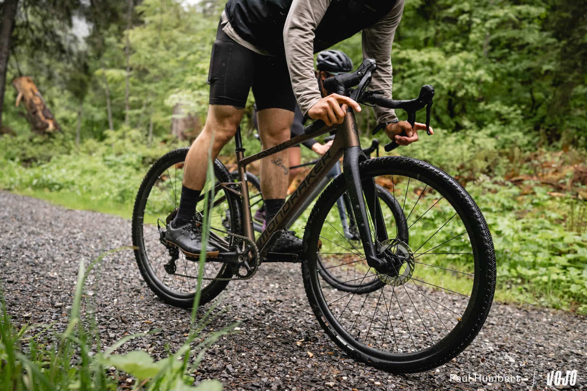 https://www.vojomag.nl/app/uploads/2025/05/mondraker arid alu gravel 2025 vojo paul humbert 26.jpg